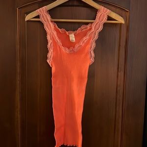 Calypso size 4 tank with lace detail in coral
